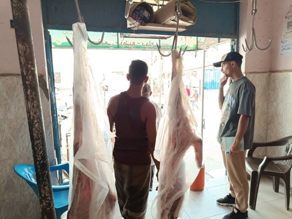 ارتفاع جديد في أسعار اللحوم بعدن مع اقتراب عيد الفطر