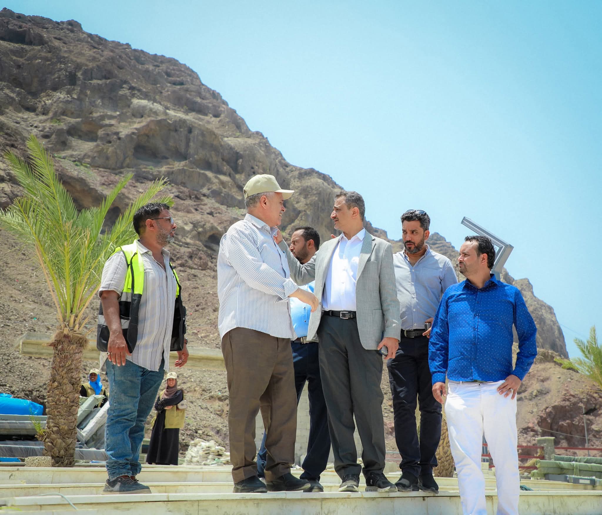 لملس يطّلع على مستوى الإنجاز بمشروعي مدينة الشيخ محمد بن زايد الطبية وشلالات عقبة عدن السياحي ومبنى السلطة المحلية بصيرة