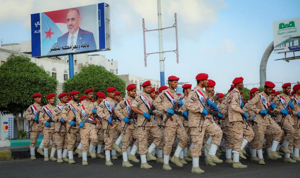 الرئيس القائد عيدروس الزُبيدي يشهد عرضا عسكريا مهيبا للقوات المسلحة الجنوبية احتفاءً بالعيد الـ58 للاستقلال الوطني 30 نوفمبر