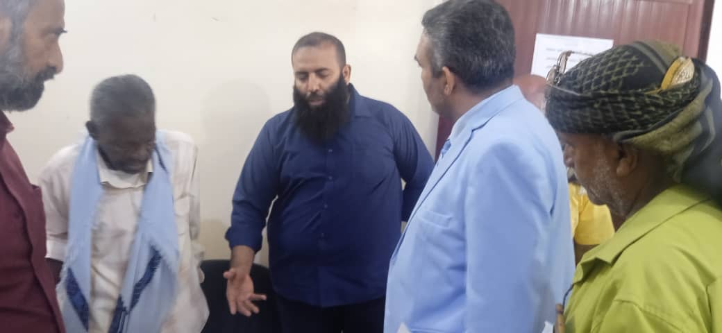 حسين الجنيدي وكيل المحافظة في زيارة مكوكية للعقارات والضرائب والخدمة المدنية بالمحافظة 