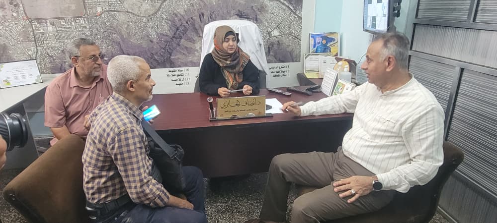 الجاوي ينفذ زيارات ميدانية لمكتبي التربية والصحة في المعلا ويؤكد الاستجابة للاحتياجات العاجلة